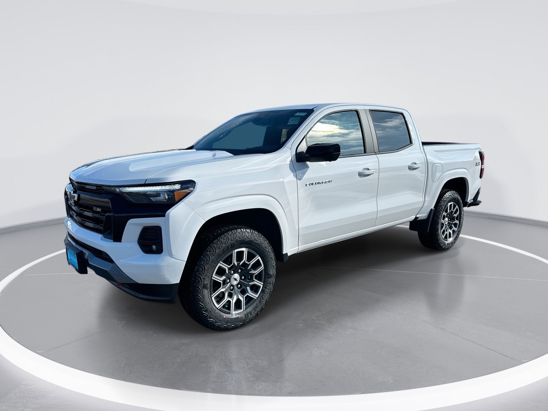 2026 Chevrolet Colorado Z71 in Summit White — front three-quarter view