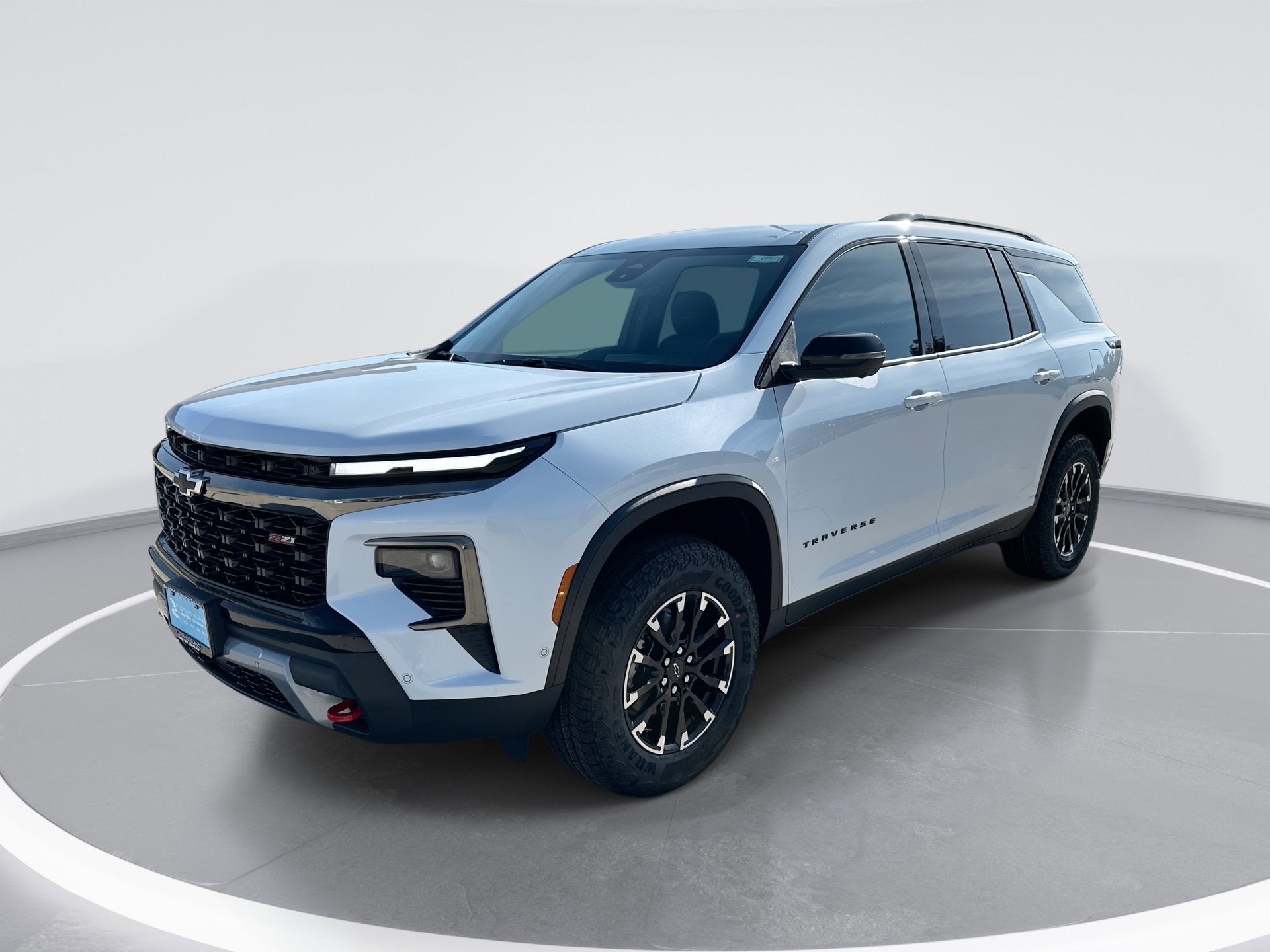 2026 Chevrolet Traverse Z71 in Polar White Tricoat — front three-quarter view