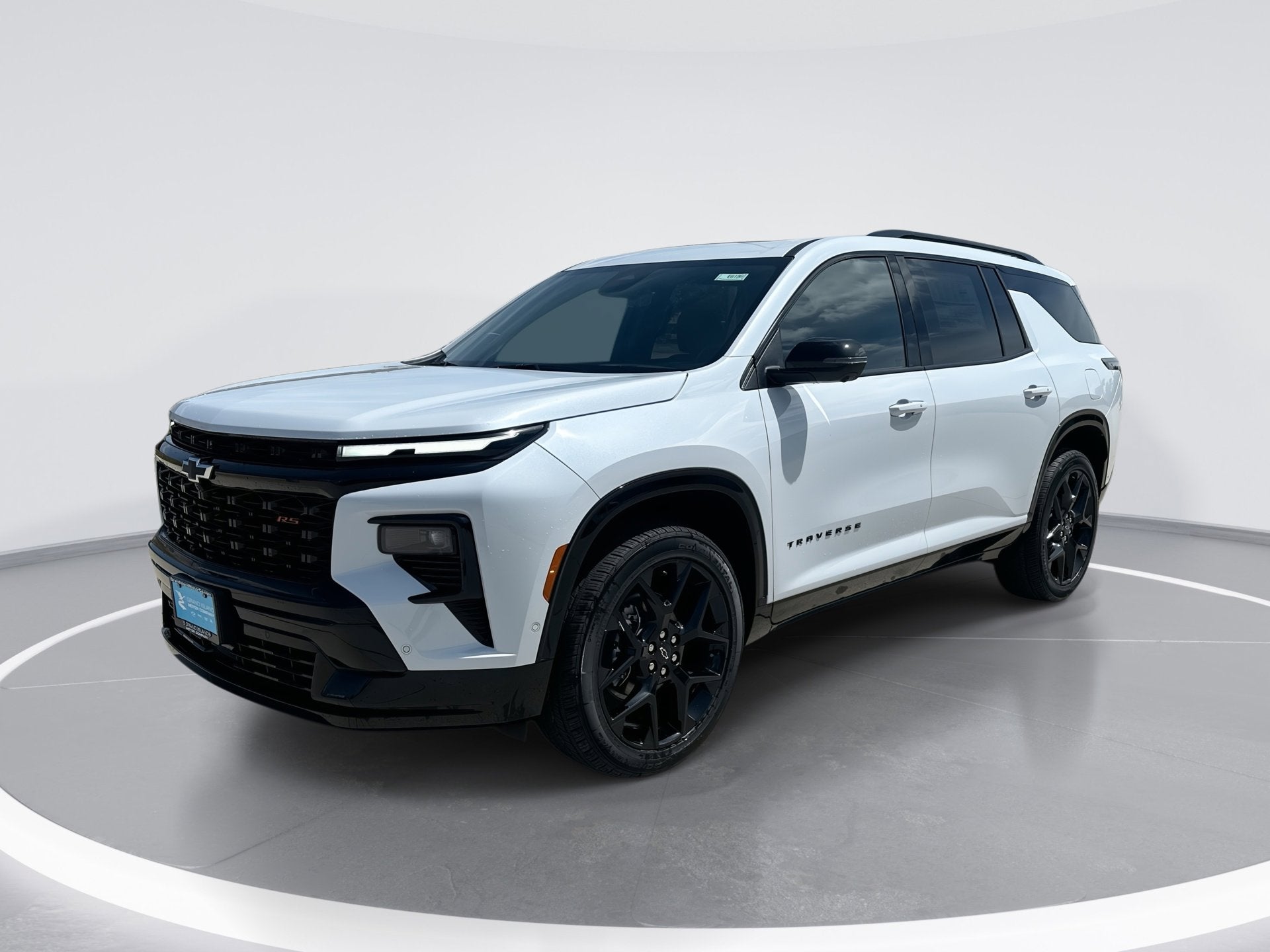 2026 Chevrolet Traverse RS in Polar White Tricoat — front three-quarter view