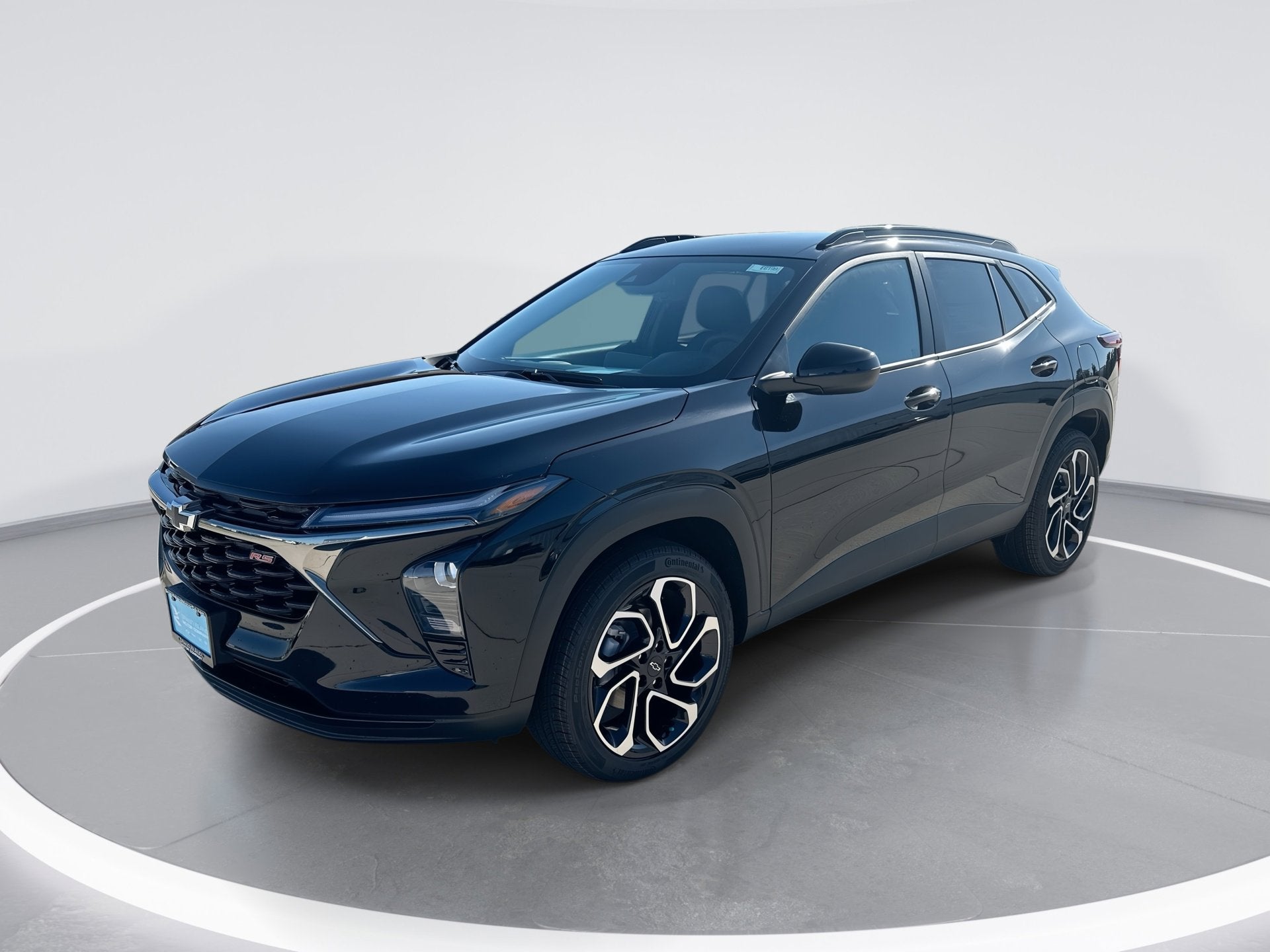2026 Chevrolet Trax 2RS in Mosaic Black Metallic — front three-quarter view