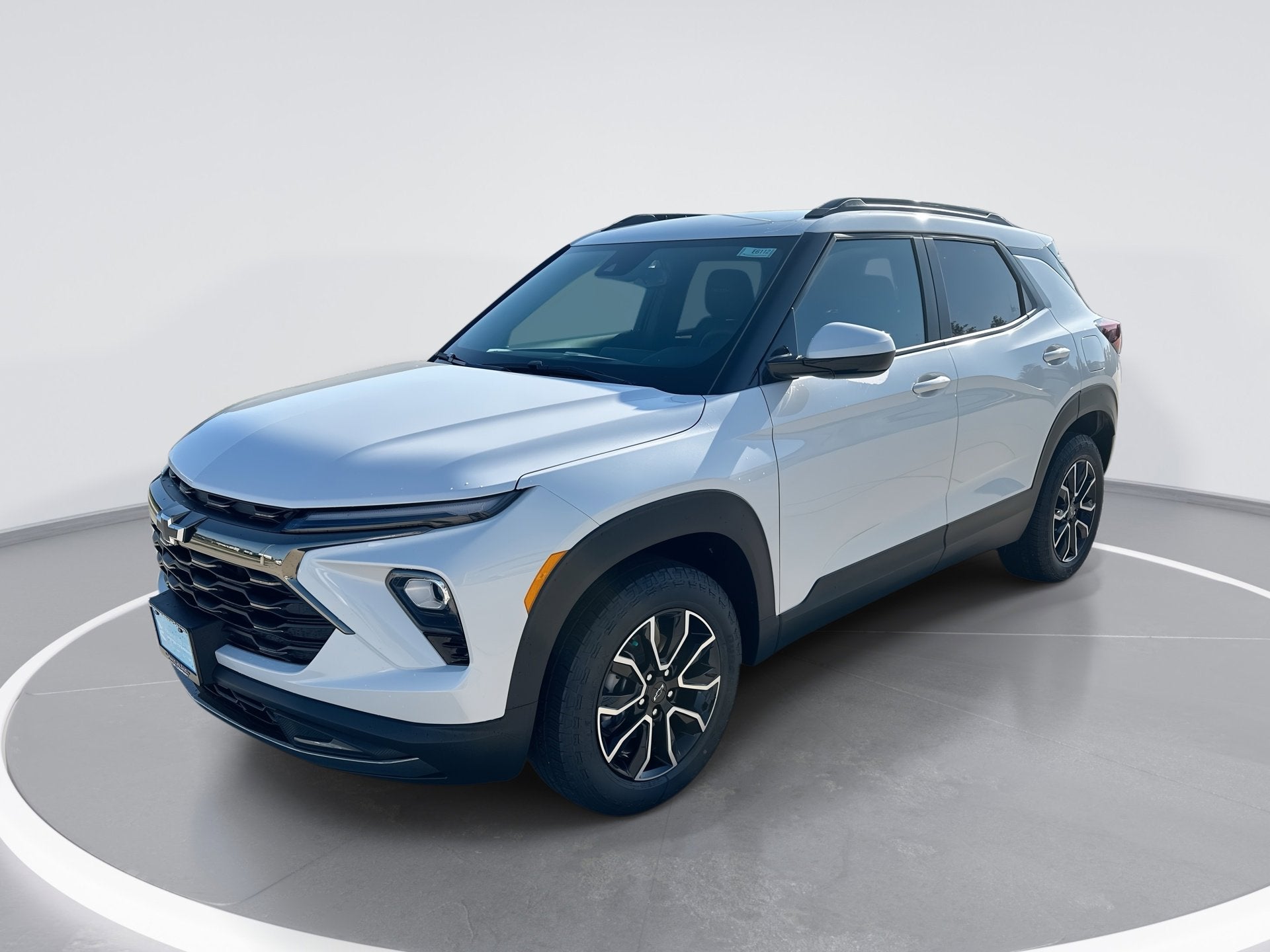 2026 Chevrolet Trailblazer ACTIV in Iridescent Pearl Tricoat — front three-quarter view