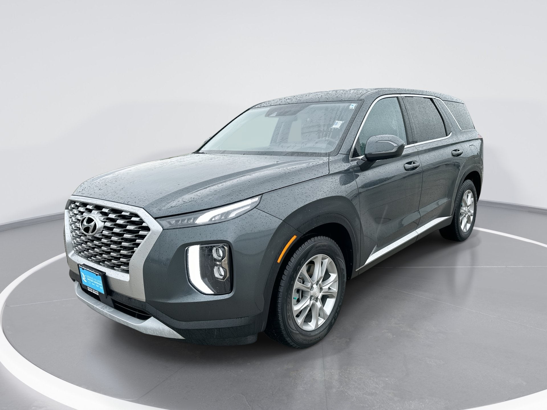2022 Hyundai Palisade SE in Steel Graphite — front three-quarter view