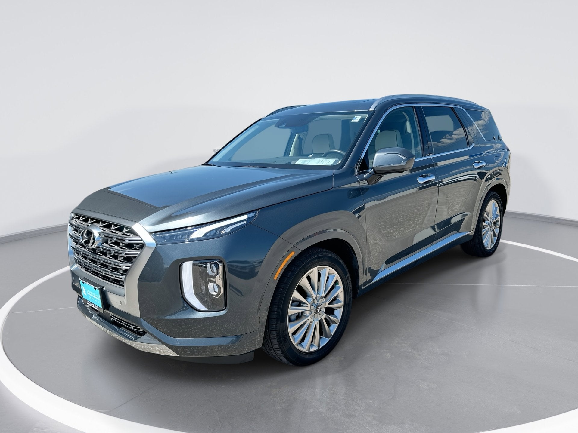 2020 Hyundai Palisade Limited in Steel Graphite — front three-quarter view